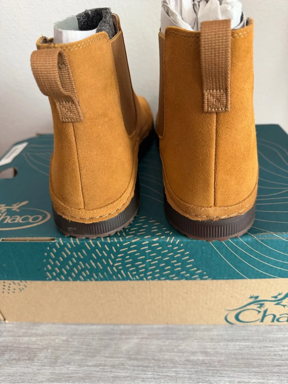 Chaco Paonia Chelsea Caramel Brown Wool Lined Suede Nonskid Ankle Boots 9